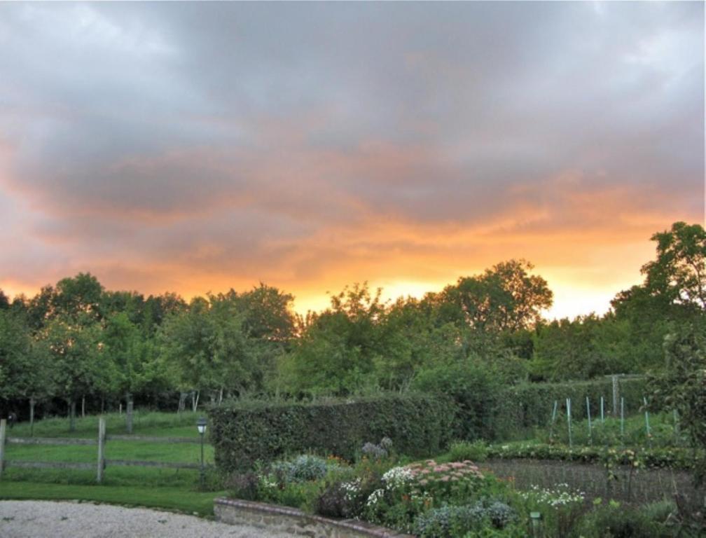 La Nouvelle France Bed and Breakfast Longvillers Esterno foto